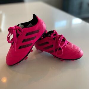 Adidas Kids' Goletto VIII Firm Ground Soccer shoes Size 10 **Excellent condition
